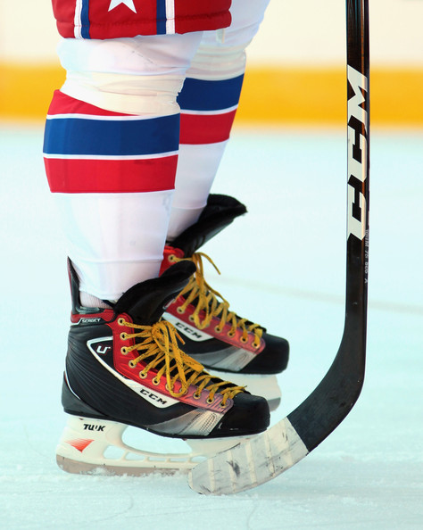 what skates do nhl players wear